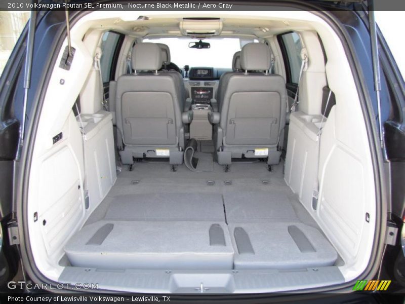  2010 Routan SEL Premium Trunk