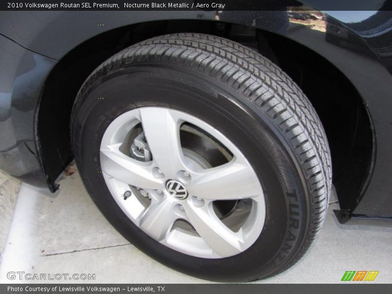  2010 Routan SEL Premium Wheel