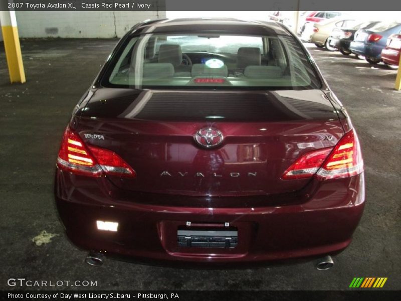 Cassis Red Pearl / Ivory 2007 Toyota Avalon XL
