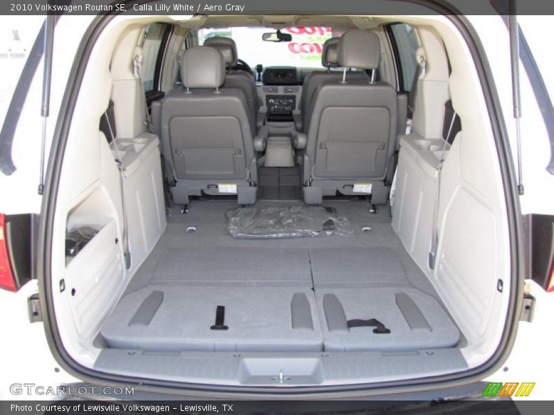 Calla Lilly White / Aero Gray 2010 Volkswagen Routan SE