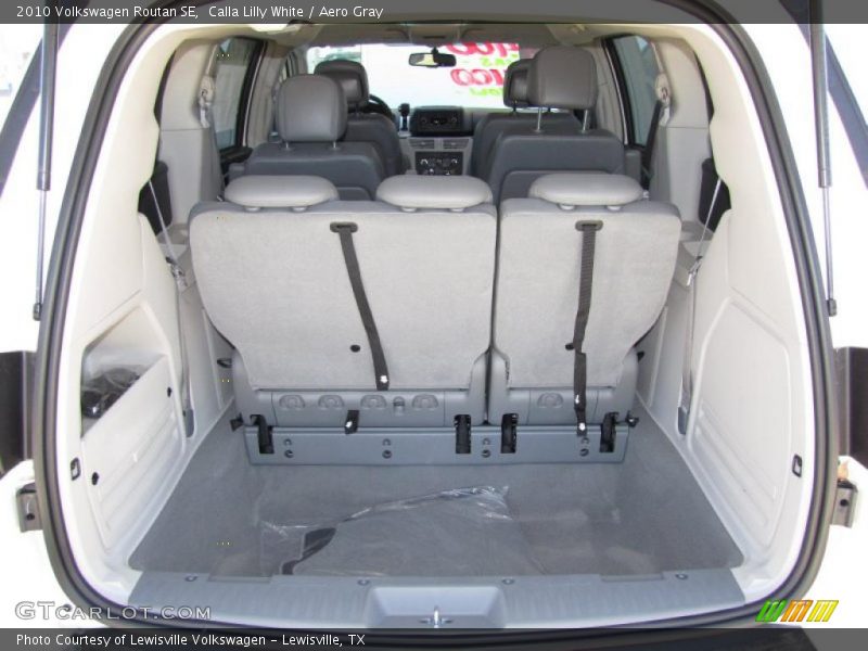 Calla Lilly White / Aero Gray 2010 Volkswagen Routan SE