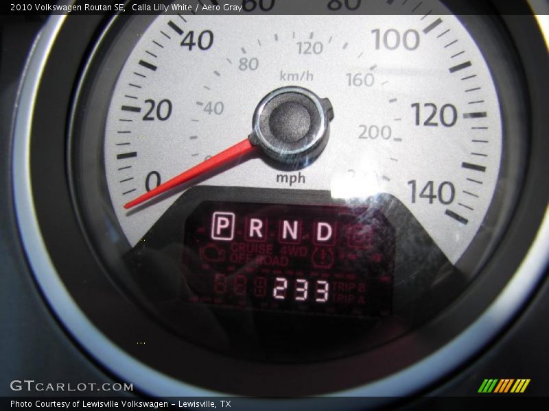 Calla Lilly White / Aero Gray 2010 Volkswagen Routan SE