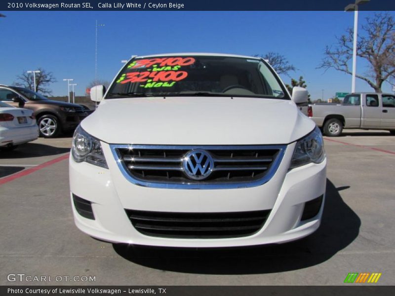 Calla Lilly White / Ceylon Beige 2010 Volkswagen Routan SEL