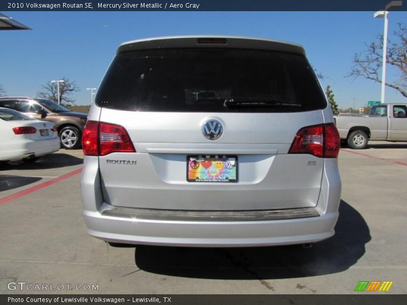 Mercury Silver Metallic / Aero Gray 2010 Volkswagen Routan SE