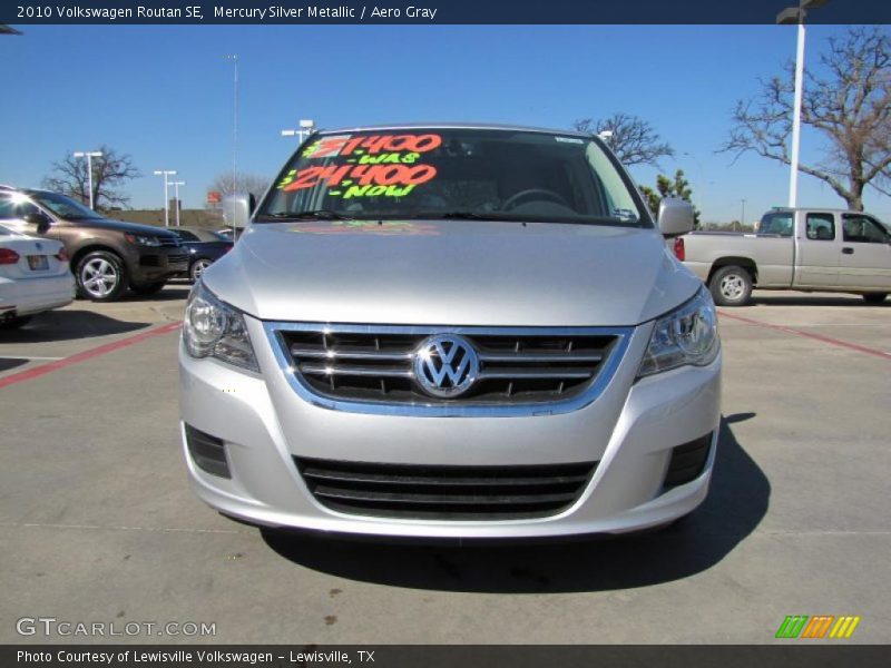Mercury Silver Metallic / Aero Gray 2010 Volkswagen Routan SE
