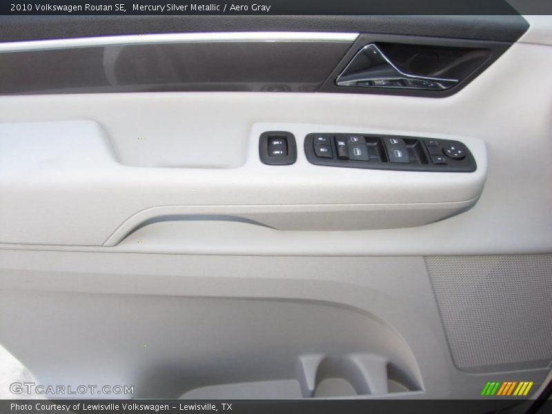 Mercury Silver Metallic / Aero Gray 2010 Volkswagen Routan SE