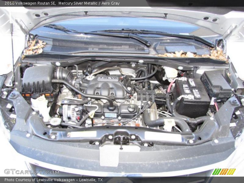 Mercury Silver Metallic / Aero Gray 2010 Volkswagen Routan SE