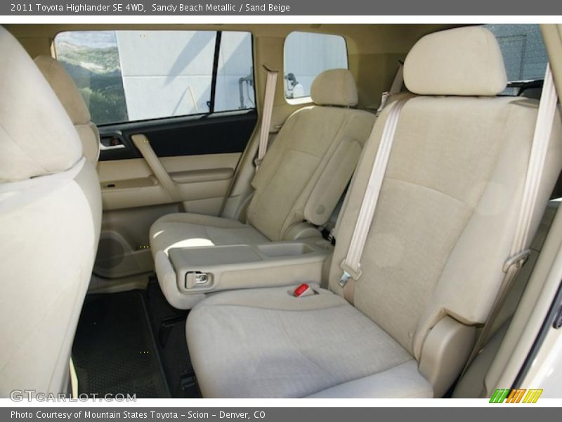 Sandy Beach Metallic / Sand Beige 2011 Toyota Highlander SE 4WD