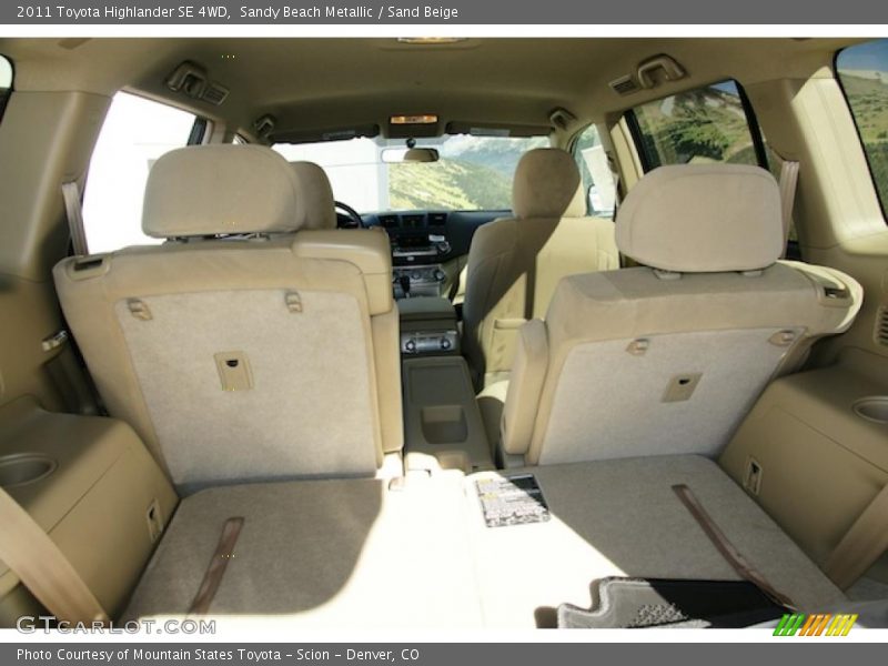 Sandy Beach Metallic / Sand Beige 2011 Toyota Highlander SE 4WD