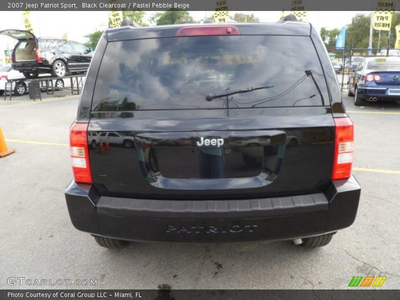 Black Clearcoat / Pastel Pebble Beige 2007 Jeep Patriot Sport