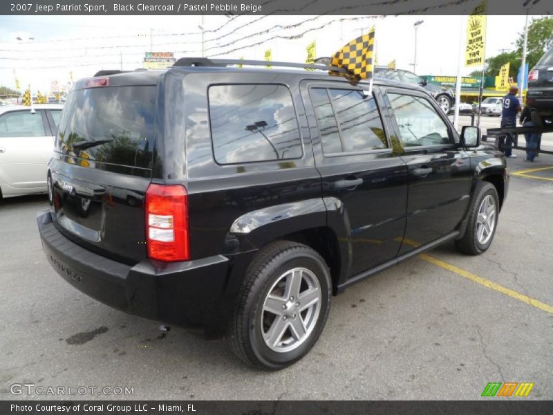 Black Clearcoat / Pastel Pebble Beige 2007 Jeep Patriot Sport