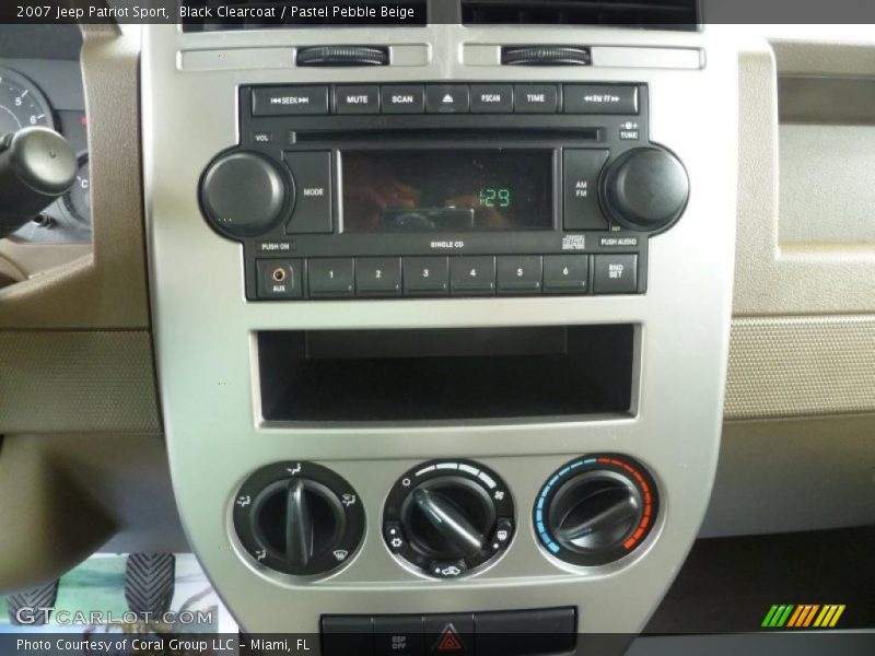 Controls of 2007 Patriot Sport