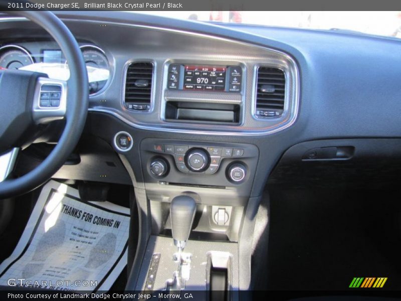 Brilliant Black Crystal Pearl / Black 2011 Dodge Charger SE