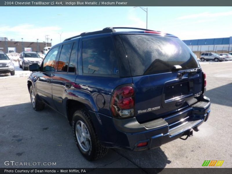 Indigo Blue Metallic / Medium Pewter 2004 Chevrolet TrailBlazer LS 4x4