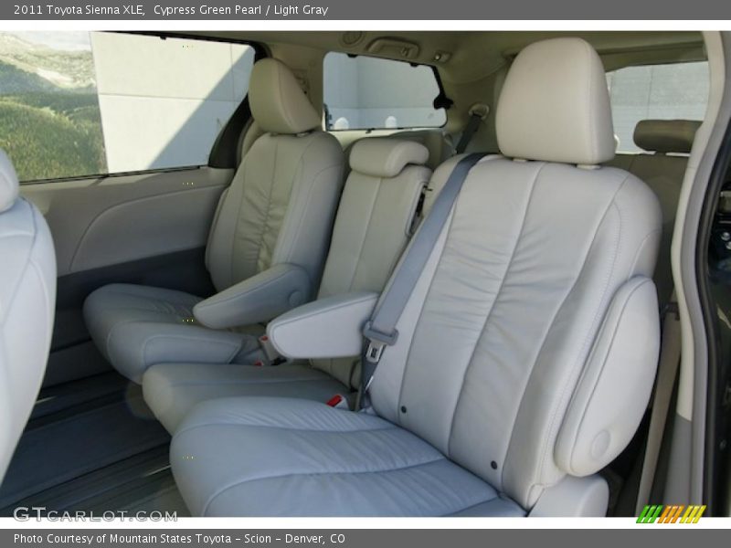 Cypress Green Pearl / Light Gray 2011 Toyota Sienna XLE