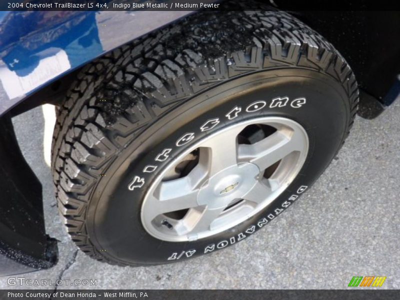 Indigo Blue Metallic / Medium Pewter 2004 Chevrolet TrailBlazer LS 4x4