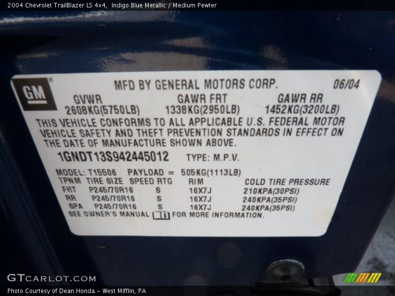 Indigo Blue Metallic / Medium Pewter 2004 Chevrolet TrailBlazer LS 4x4