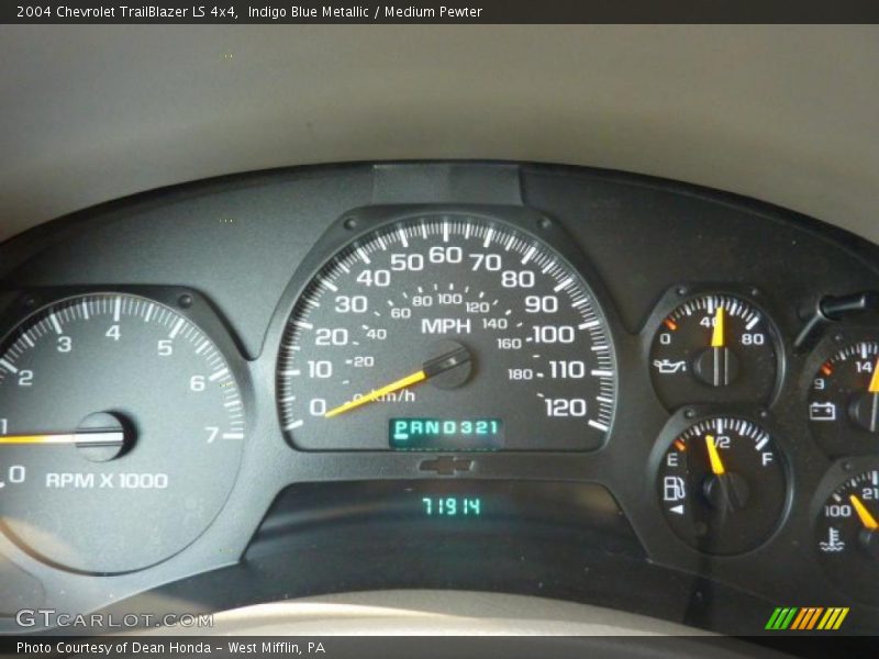 Indigo Blue Metallic / Medium Pewter 2004 Chevrolet TrailBlazer LS 4x4