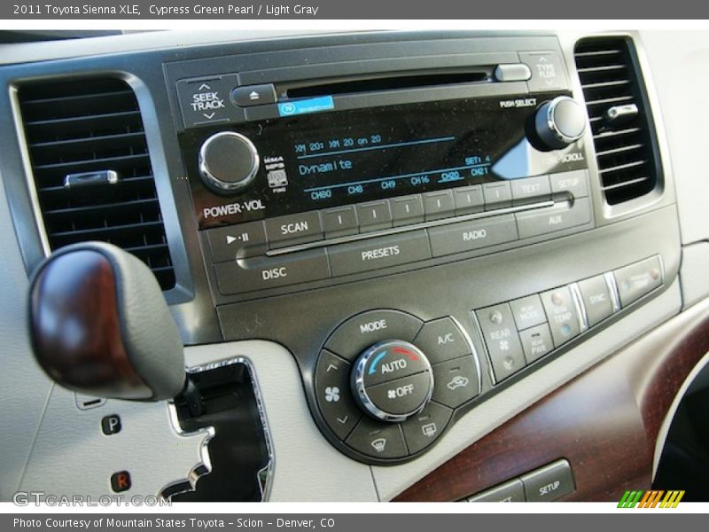 Cypress Green Pearl / Light Gray 2011 Toyota Sienna XLE