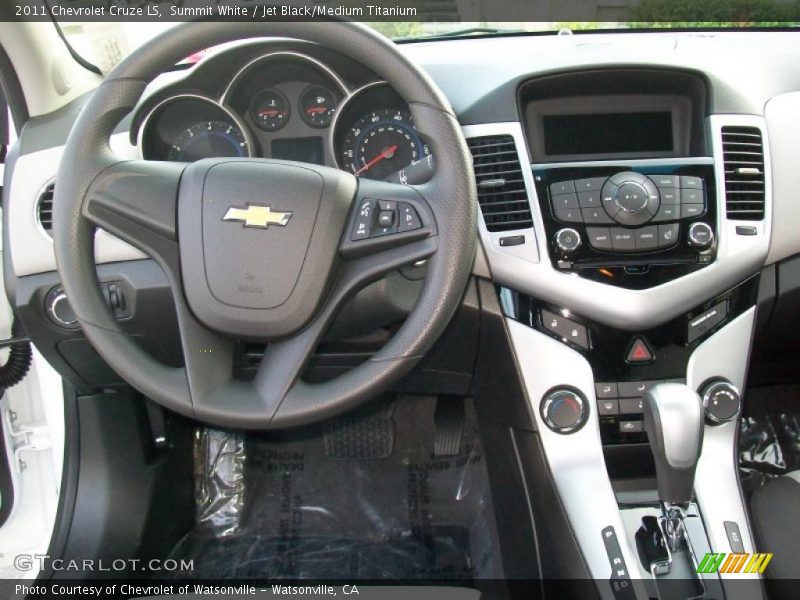 Summit White / Jet Black/Medium Titanium 2011 Chevrolet Cruze LS