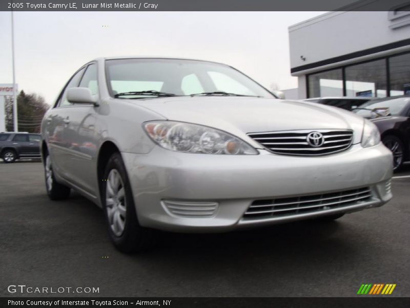 Lunar Mist Metallic / Gray 2005 Toyota Camry LE