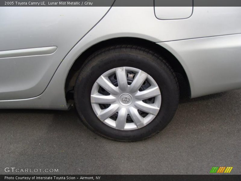 Lunar Mist Metallic / Gray 2005 Toyota Camry LE