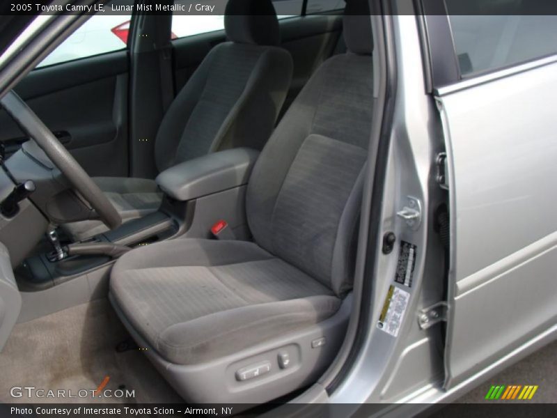 Lunar Mist Metallic / Gray 2005 Toyota Camry LE
