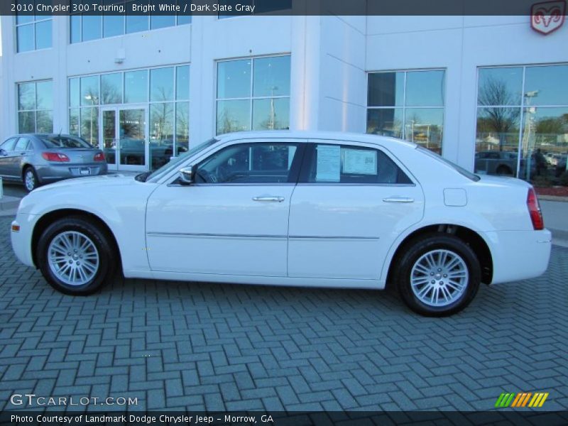 Bright White / Dark Slate Gray 2010 Chrysler 300 Touring