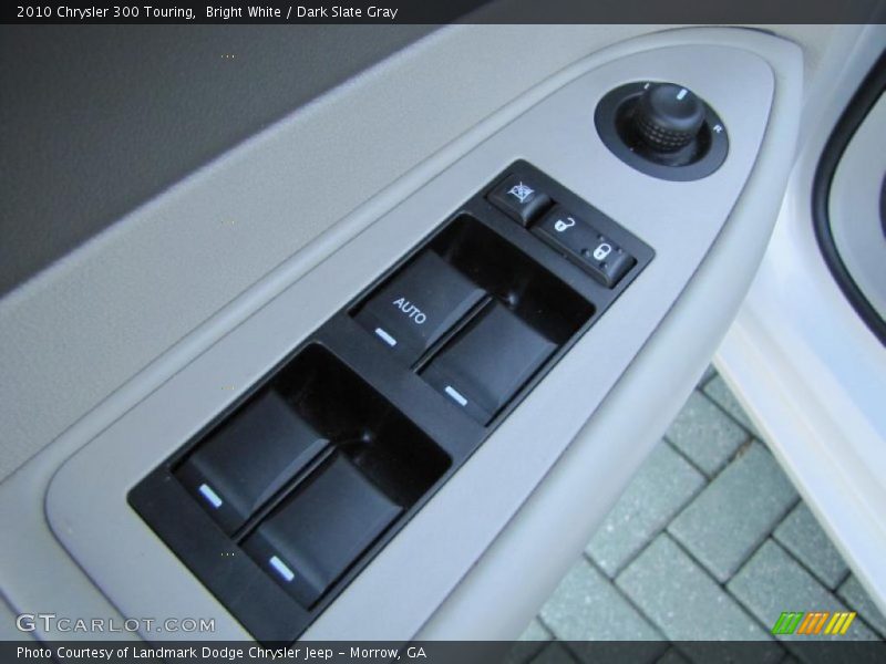 Bright White / Dark Slate Gray 2010 Chrysler 300 Touring