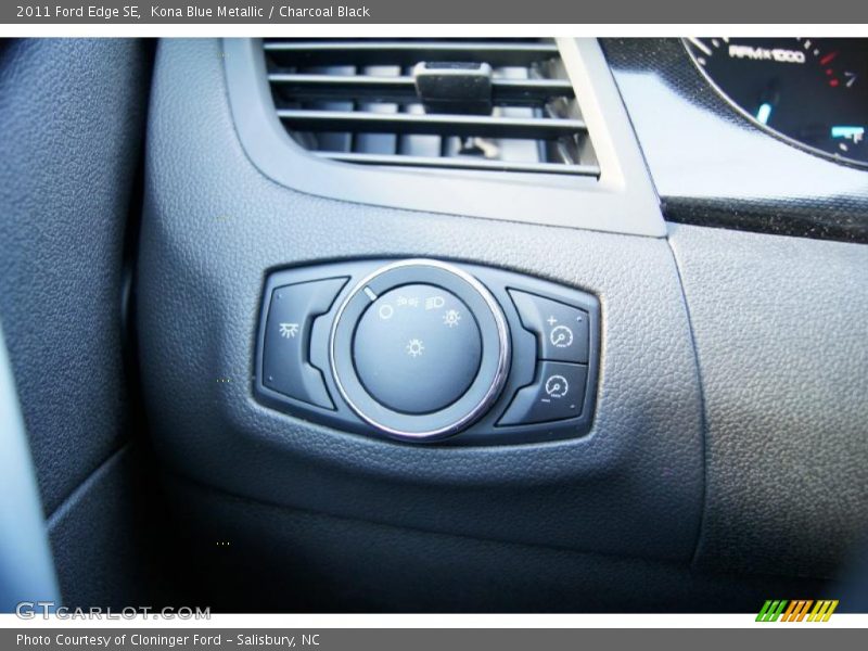 Kona Blue Metallic / Charcoal Black 2011 Ford Edge SE
