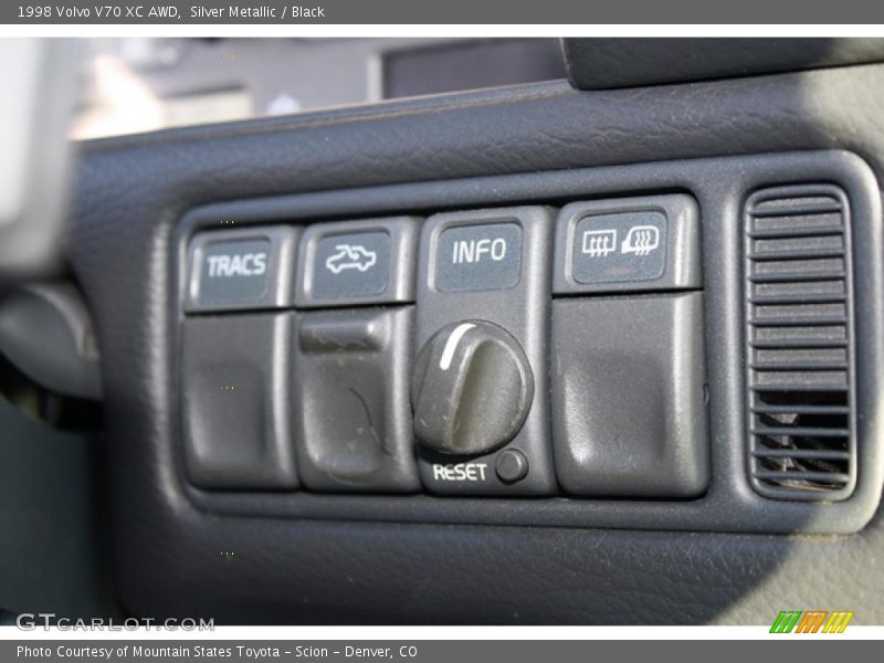 Silver Metallic / Black 1998 Volvo V70 XC AWD