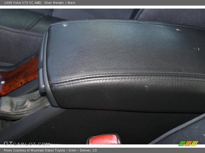 Silver Metallic / Black 1998 Volvo V70 XC AWD
