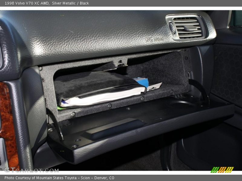 Silver Metallic / Black 1998 Volvo V70 XC AWD