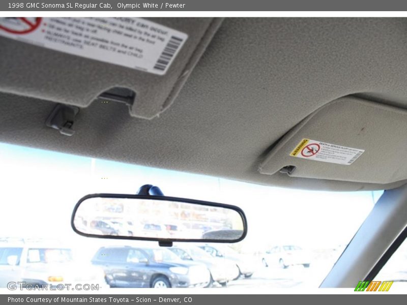 Olympic White / Pewter 1998 GMC Sonoma SL Regular Cab