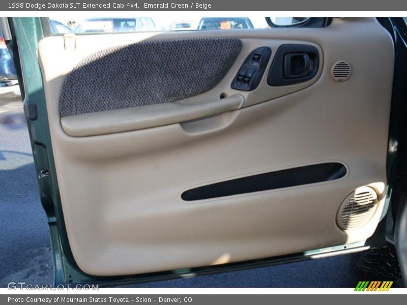 Door Panel of 1998 Dakota SLT Extended Cab 4x4