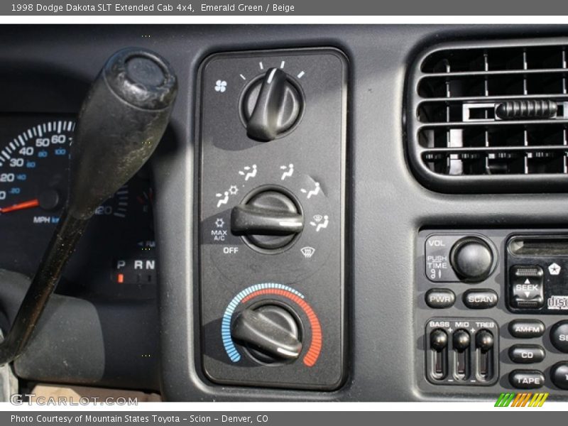 Controls of 1998 Dakota SLT Extended Cab 4x4