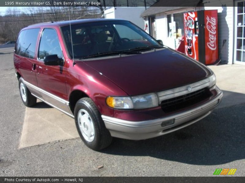 Front 3/4 View of 1995 Villager GS