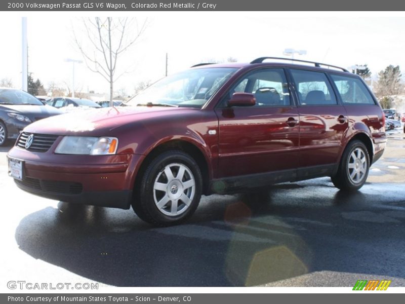 Front 3/4 View of 2000 Passat GLS V6 Wagon