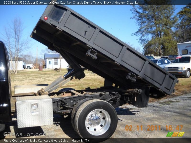 Black / Medium Graphite 2003 Ford F550 Super Duty Lariat Crew Cab 4x4 Chassis Dump Truck