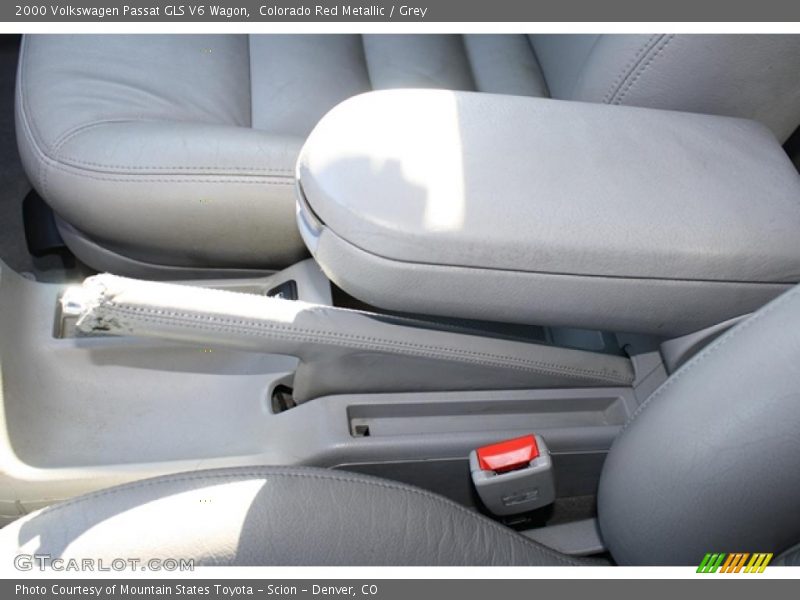 Colorado Red Metallic / Grey 2000 Volkswagen Passat GLS V6 Wagon