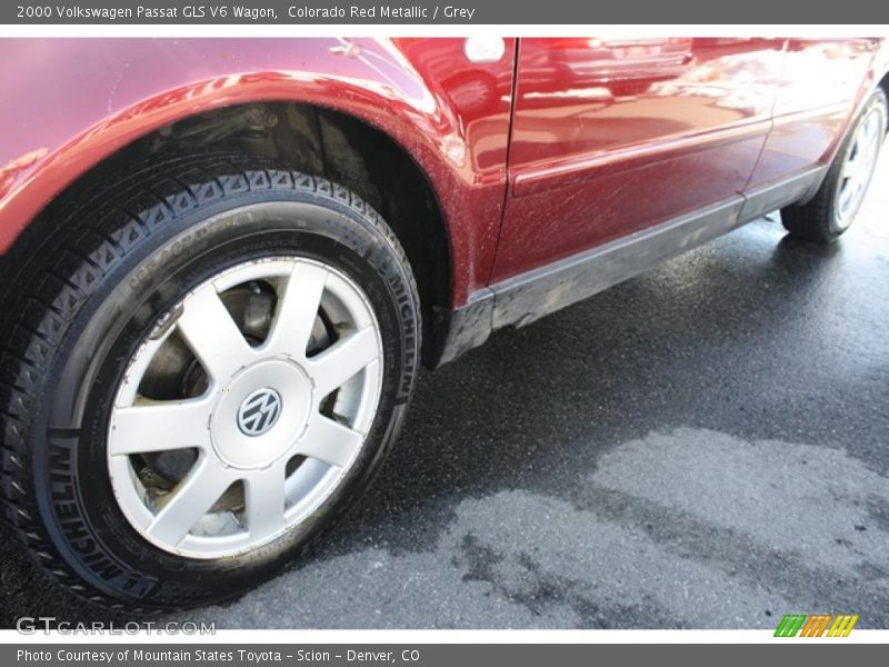 Colorado Red Metallic / Grey 2000 Volkswagen Passat GLS V6 Wagon