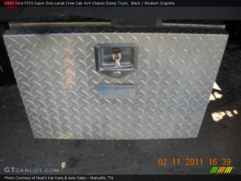 Black / Medium Graphite 2003 Ford F550 Super Duty Lariat Crew Cab 4x4 Chassis Dump Truck