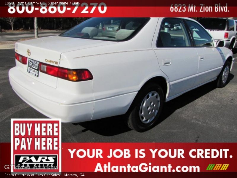 Super White / Oak 1998 Toyota Camry CE