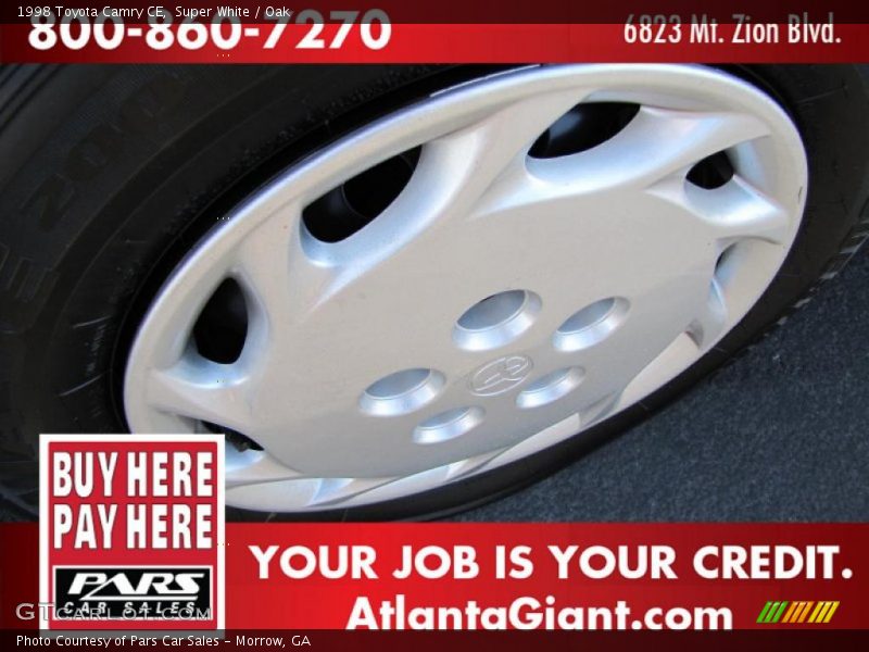 Super White / Oak 1998 Toyota Camry CE
