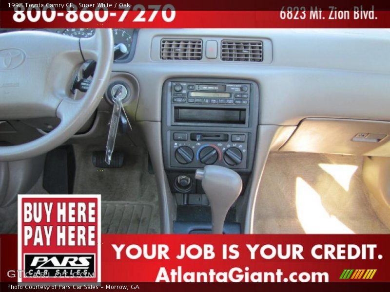 Super White / Oak 1998 Toyota Camry CE