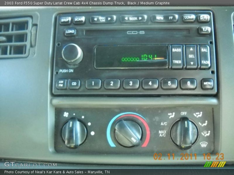 Controls of 2003 F550 Super Duty Lariat Crew Cab 4x4 Chassis Dump Truck