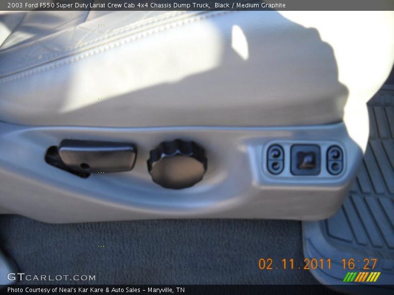 Black / Medium Graphite 2003 Ford F550 Super Duty Lariat Crew Cab 4x4 Chassis Dump Truck