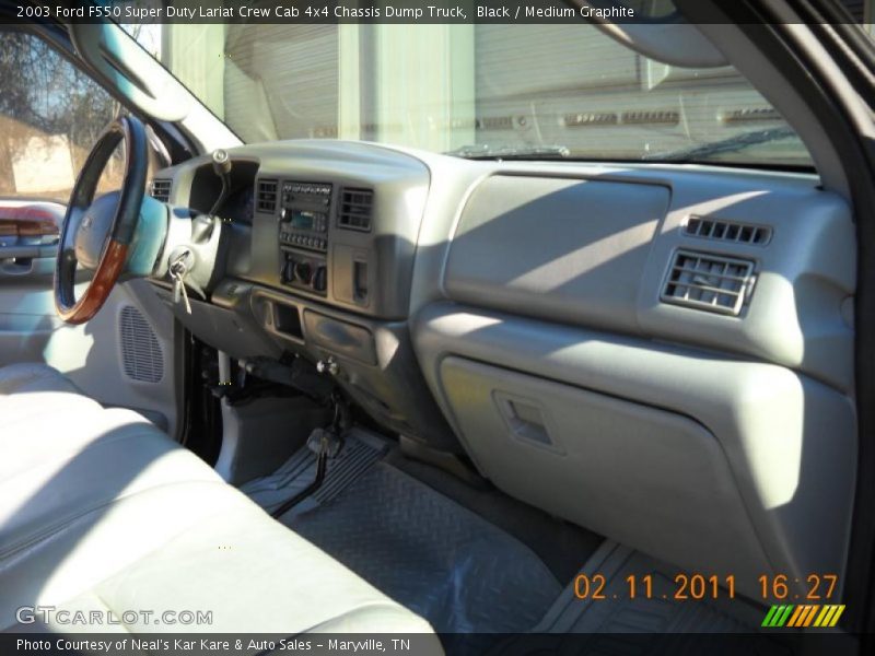 Black / Medium Graphite 2003 Ford F550 Super Duty Lariat Crew Cab 4x4 Chassis Dump Truck