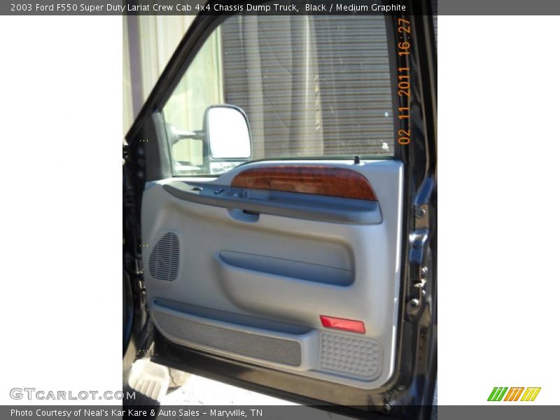 Black / Medium Graphite 2003 Ford F550 Super Duty Lariat Crew Cab 4x4 Chassis Dump Truck
