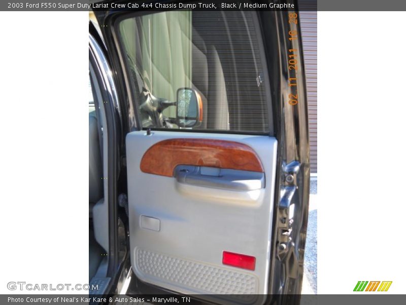 Black / Medium Graphite 2003 Ford F550 Super Duty Lariat Crew Cab 4x4 Chassis Dump Truck